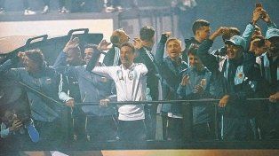 La Selección ya está en Argentina luego del Mundial y fue recibida por una multitud