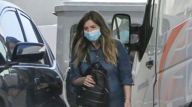 Dalma Maradona se enojó porque casi sufre un accidente automovilístico a la salida de la clínica.&nbsp;
