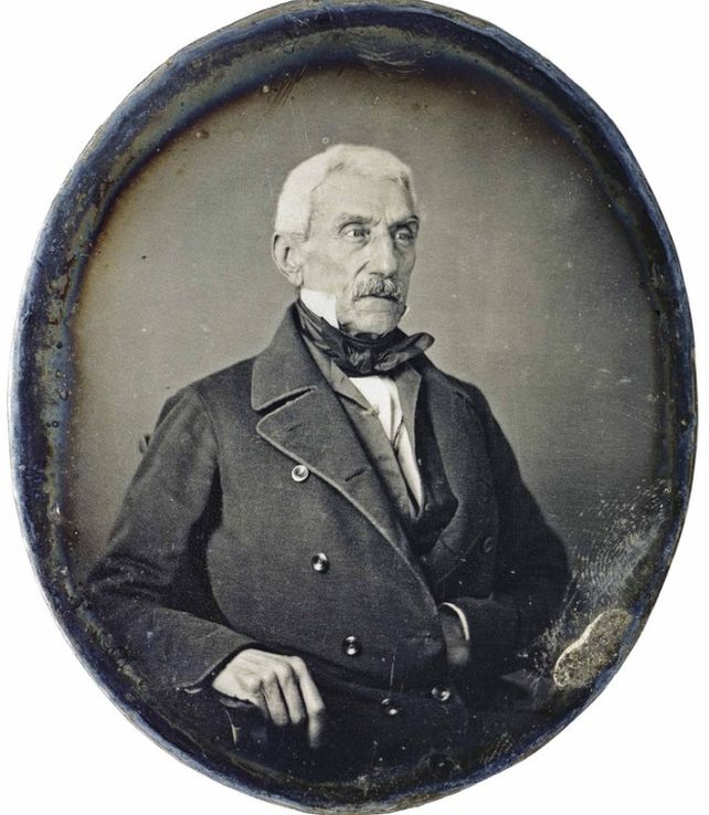San Martín le regaló su sable corvo a Juan Manuel de Rosas. En 1896