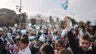 Más de 13 mil alumnos santafesinos jurarán lealtad a la Bandera