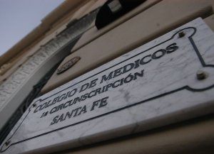 Descuentos por cobro de plus: el Colegio de Médicos dice que es ilegal y que no va a solucionar el problema
