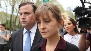 La actriz Allison Mack actuó en la serie Smallville.