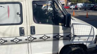 Cuando la policía lo halló en Roldán, estaba junto a una Fiat Ducatto blanca de su pertenencia.