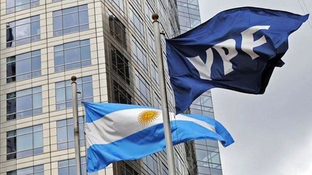 YPF informó que estabilizó el precio de la nafta por 45 días.