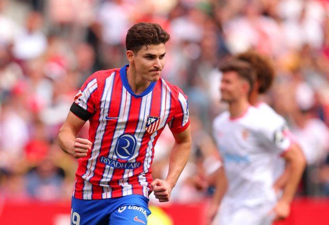 Agónico triunfo del Atlético de Madrid ante el Sevilla con gol de Julián Álvarez