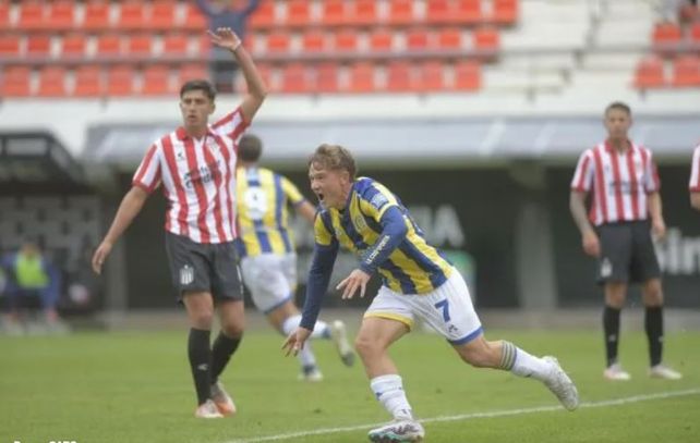 Lucas Ramos, uno de los juveniles que tendría la chance de hacer su debut en la primera de Central.
