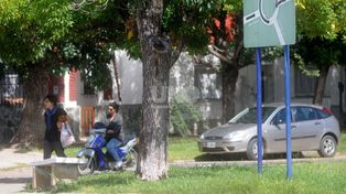 Motos sin patentes: piden operativos de saturación en Bº Mayoraz