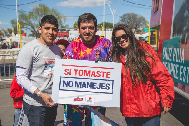 Si Tomaste No Manejes fue el mensaje de Cerveza Santa Fe y la Cruz Roja, en el Callejero Si Tomaste No Manejes fue el mensaje de Cerveza Santa Fe y la Cruz Roja, en el Callejero