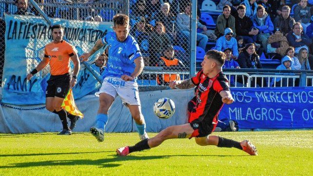 Colón se interpondrá en el camino del irregular Defensores de Belgrano