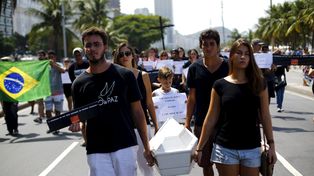 Protestas por el crimen policial de un niño en Río