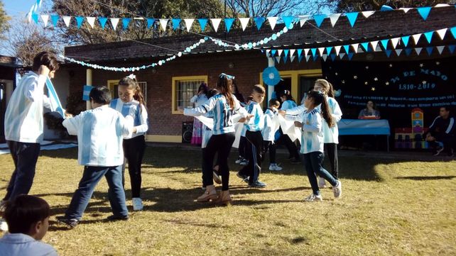 Escuelas rurales compartieron los festejos del 25 de Mayo