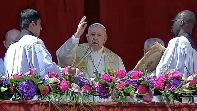 El papa Francisco dirigió su mensaje pascual desde la basílica San Pedro El papa Francisco dirigió su mensaje pascual desde la basílica San Pedro