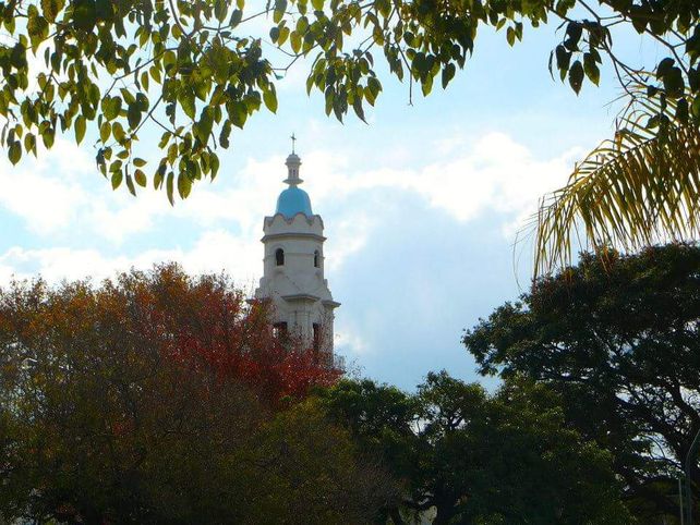 Por la Semana de Mayo, invitan a embanderar las casas del barrio 7 Jefes