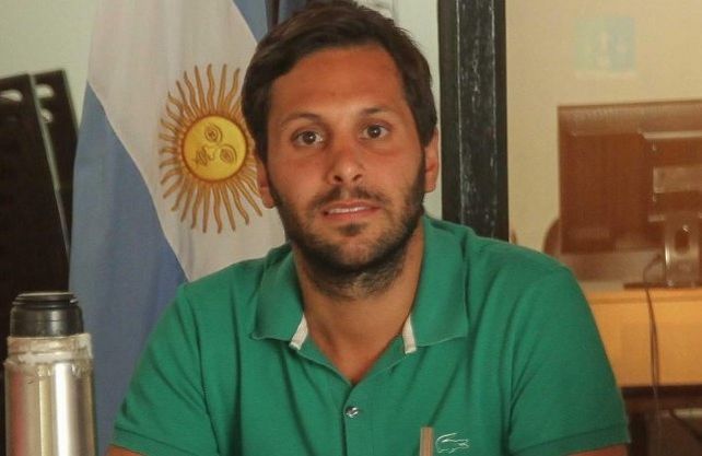 Agredieron a un concejal de Recreo por la clausura de una remisería