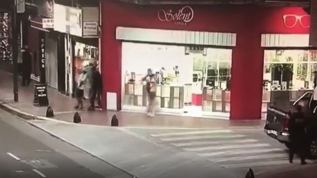 Delincuentes detenidos tras asaltar una joyería y tomar rehenes en Villa Devoto