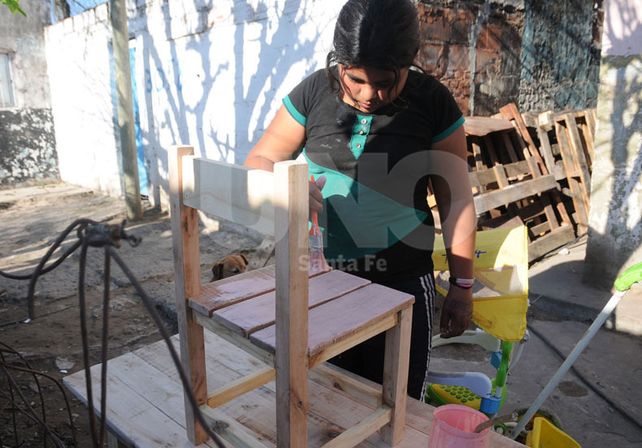 Carpinteras de Centenario piden ayuda para construir su taller