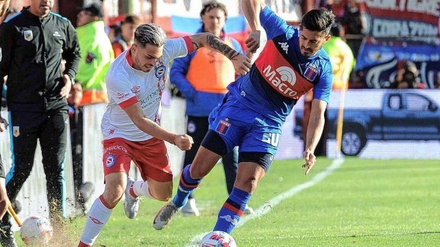 Tigre y Riestra, partido clave por la permanencia en Victoria Tigre y Riestra, partido clave por la permanencia en Victoria