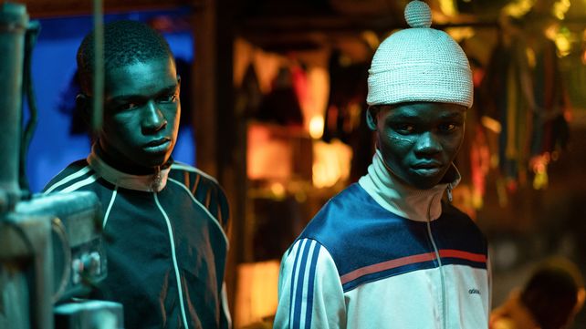 Seydou y Moussa emprenden una odisea a través del desierto