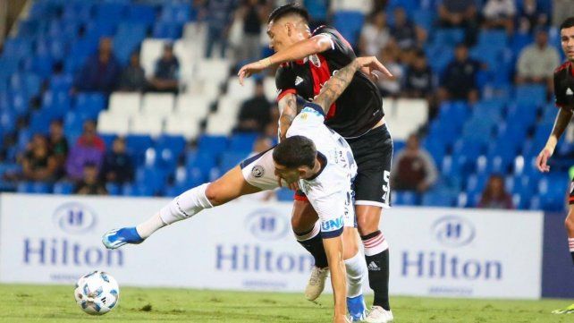 River fue aplastado en el amistoso que disputó en Mendoza.