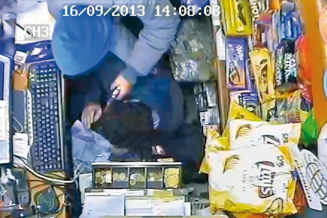 Asalto, disparos y un herido a metros de la Casa de Gobierno