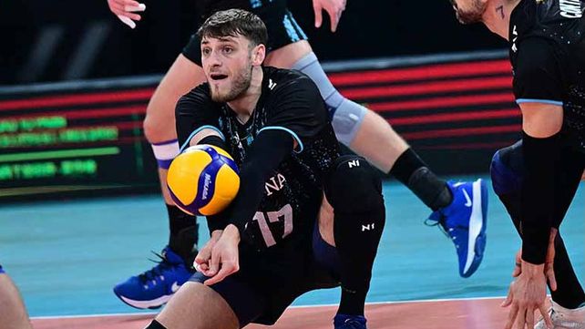 El paranaense Luciano Vicentín marcó 22 puntos en el triunfo de Argentina sobre China en el Preolímpico de Vóley.
