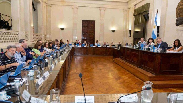 La UNL exige el cumplimiento de la Ley de Financiamiento Universitario y respalda el reclamo salarial