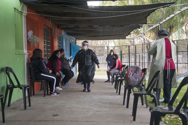 Vacunación: los centros de salud barriales ya registraron más de 4.600 embarazadas