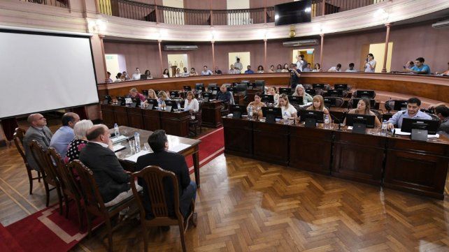Diputados comenzó a debatir sobre las pensiones de gobernadores