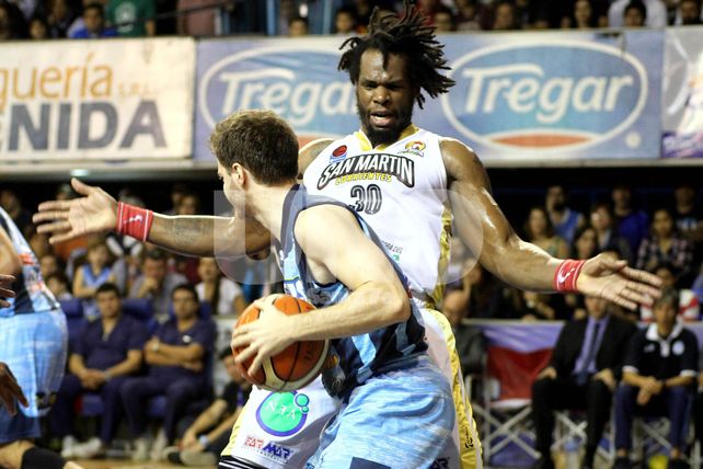 Regatas Corrientes es el primer finalista de la Liga Nacional