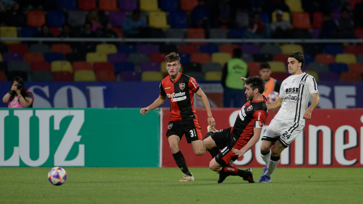 Newells recibe a Tigre y con un punto clasifica a la copa