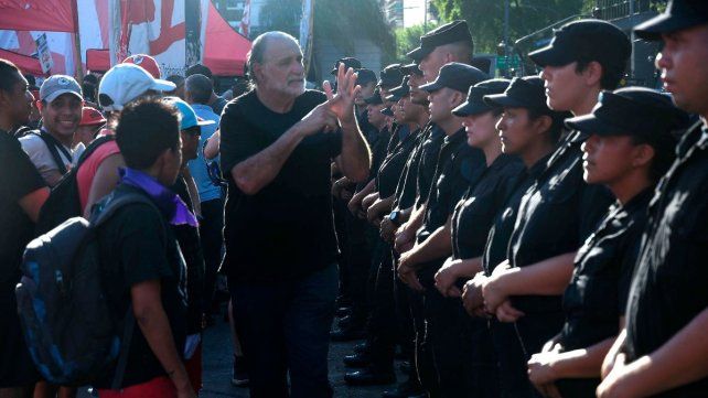 Ley Ómnibus: nuevos incidentes en el segundo día de debate