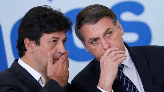 Finalmente, Bolsonaro removió a su ministro de Salud