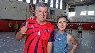 Alfredo Bovier, en una foto junto a su hija Ileana antes de viajar a Costa Rica
