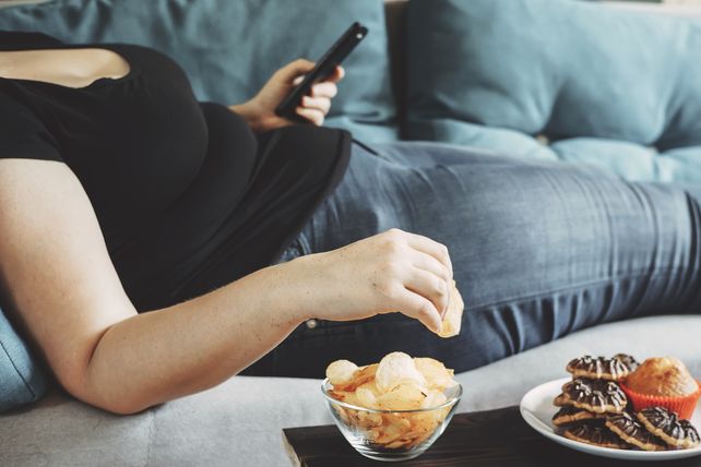 Suplementos dietarios en mujeres mayores de 50: calcio, vitamina D, magnesio y creatina