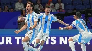 Argentina va por su lugar en los cuartos de final del Mundial de futsal.
