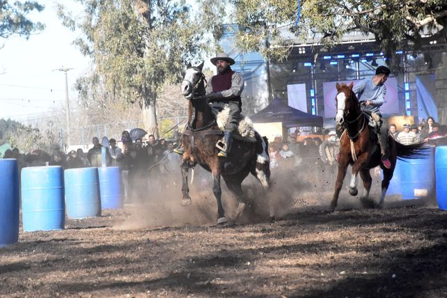 Ybarlucea celebró el Día de la Independencia con pasión y tradición
