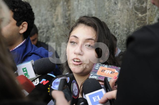 Cuestionó. La victima pidió justicia en la puerta de Tribunales.&nbsp;