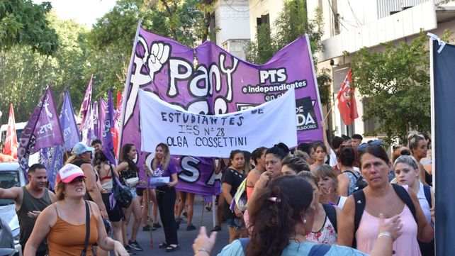 8M: Rosario marchó en otro día de lucha por la igualdad género