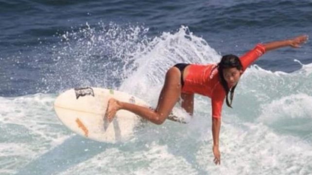 En acción. La joven practicaba el surf desde los 9 años y participó en el Mundial Júnior en 2012.&nbsp;