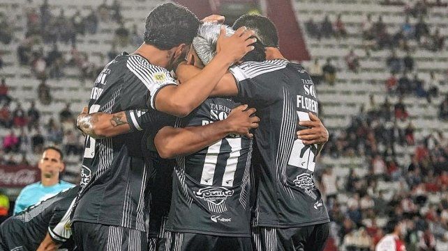 Central Córdoba ganó de visitante.
