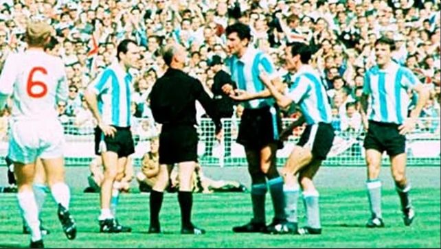 Rattín fue expulsado ante Inglaterra contra los locales en el Mundial 1966.