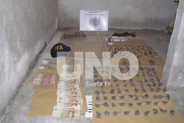 Cayeron dos vendedores barriales de drogas en barrio Villa Hipódromo de Santa Fe