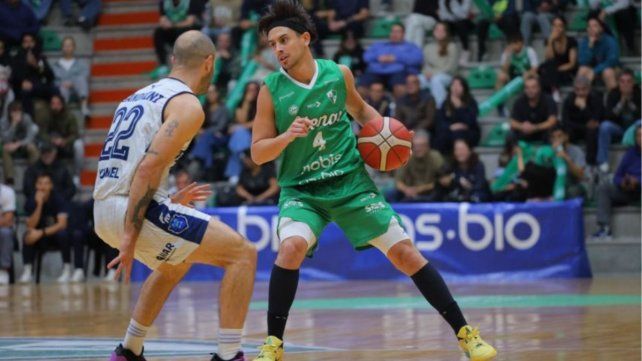 Atenas se quedó con un final para el infarto y pegó primero en la serie por la permanencia
