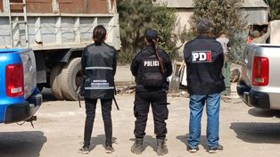 Los procedimientos en Villa Constitución fueron llevados a cabo por policías, personal provincial y municipal.
