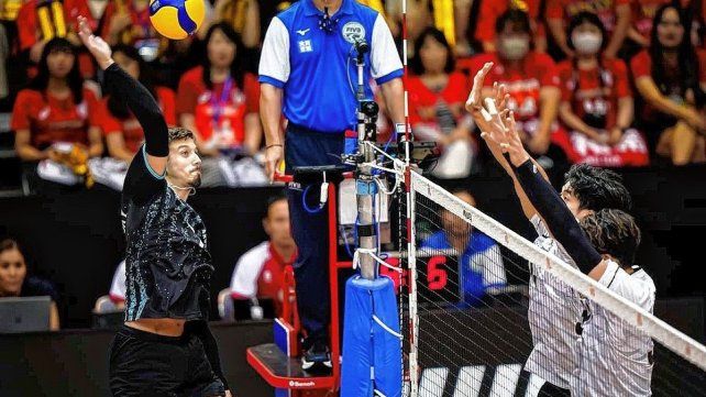 Argentina perdió 3-2 ante Japón.