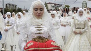 Celebración de 200 bodas simultáneas en la ciudad de Grozny, Rusia