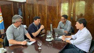 Los directivos de la EPE estuvieron en la Municipalidad de Roldán reunidos con el intendente.