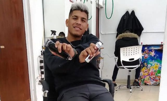 Atlético Paraná: Mansilla, peluquero y barbero del Decano