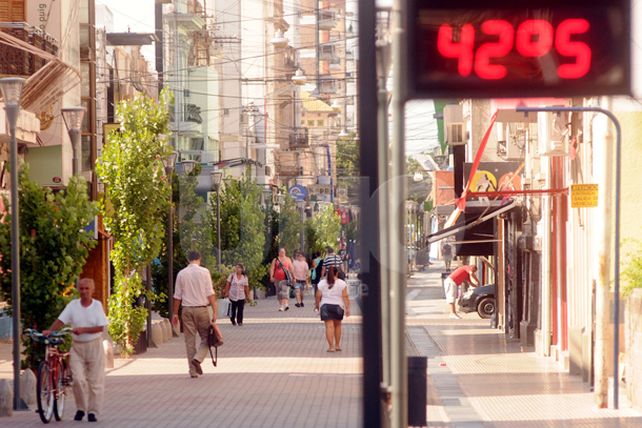 Este verano será más cálido que lo habitual y con varias lluvias intensas