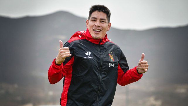 Leonel González, el zaguero que sigue Colón y formó una sólida dupla con Pier Barrios